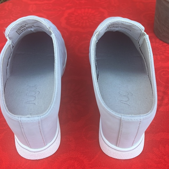NEW‼️ Quilted Slip-On Wedge Style Sneaker Bootie Mules Clog Slides - Picture 13 of 17